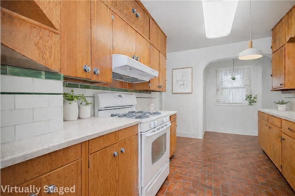 477 College Ave Staten Island, NY 10314  | Single Family