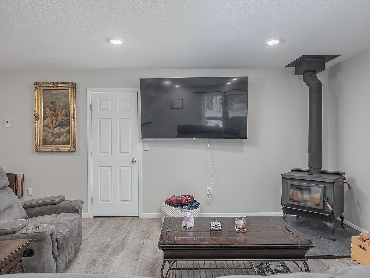 1983 Chena Point Ave Fairbanks, AK 99709  | Single Family