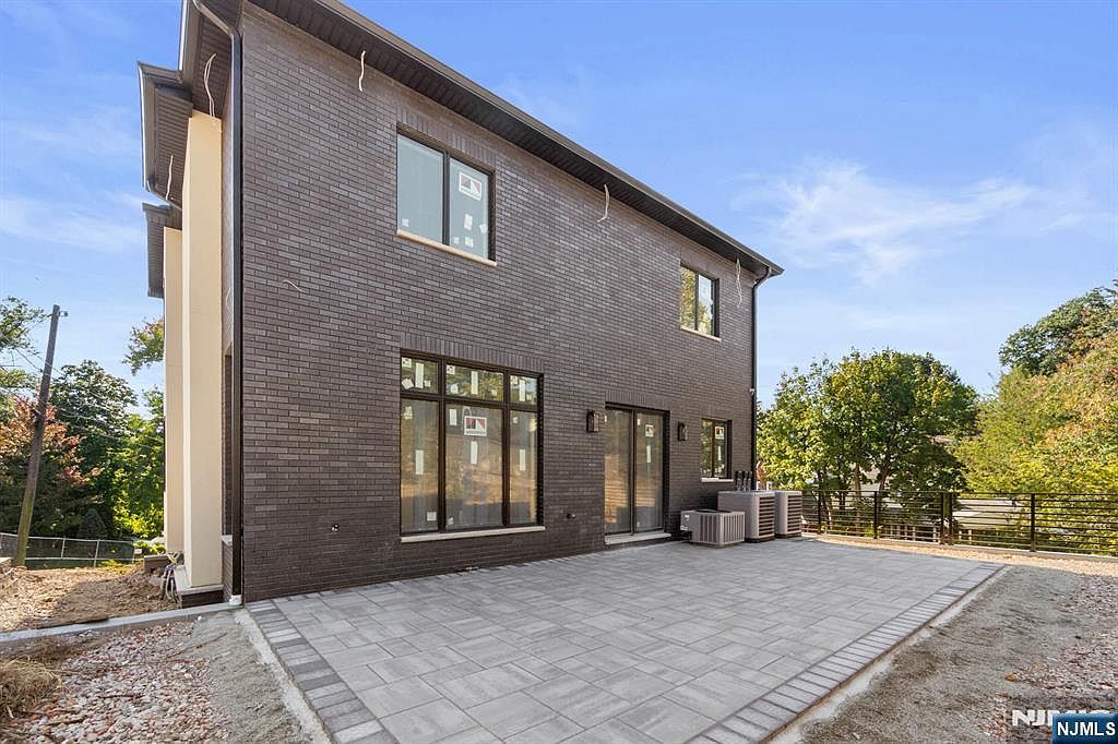 61 Edgewater Rd Cliffside Park, NJ 07010  | Single Family