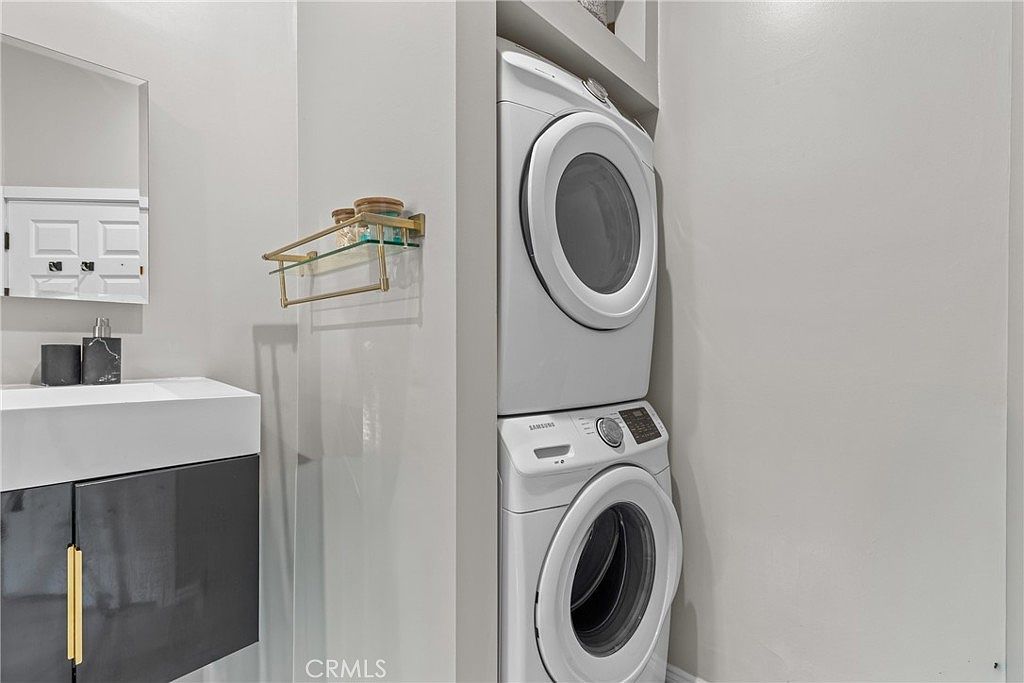 7406 Collett Ave Van Nuys, CA 91406 | Single Family