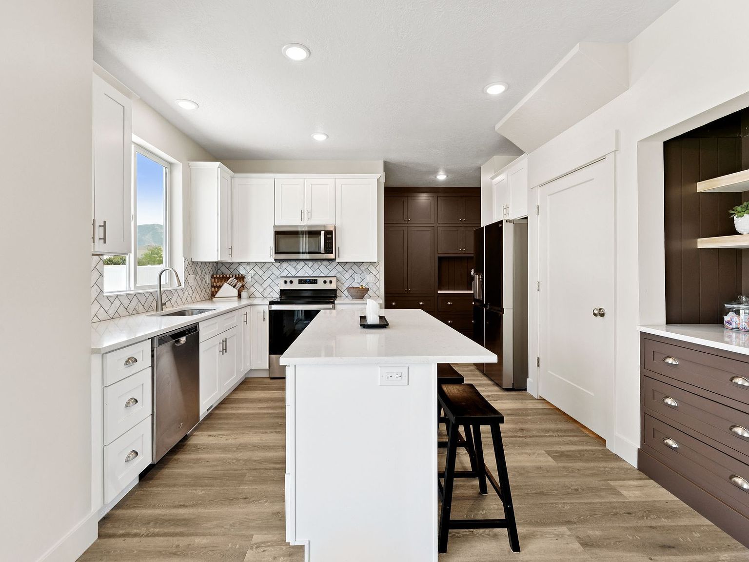 579 E Kings Lndg Tooele, UT 84074  | Single Family