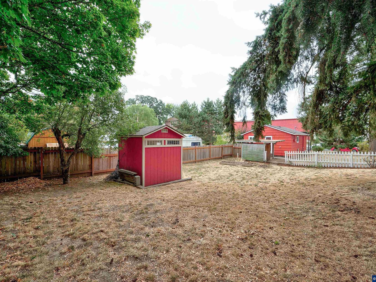 488 B St Independence, OR 97351  | Single Family