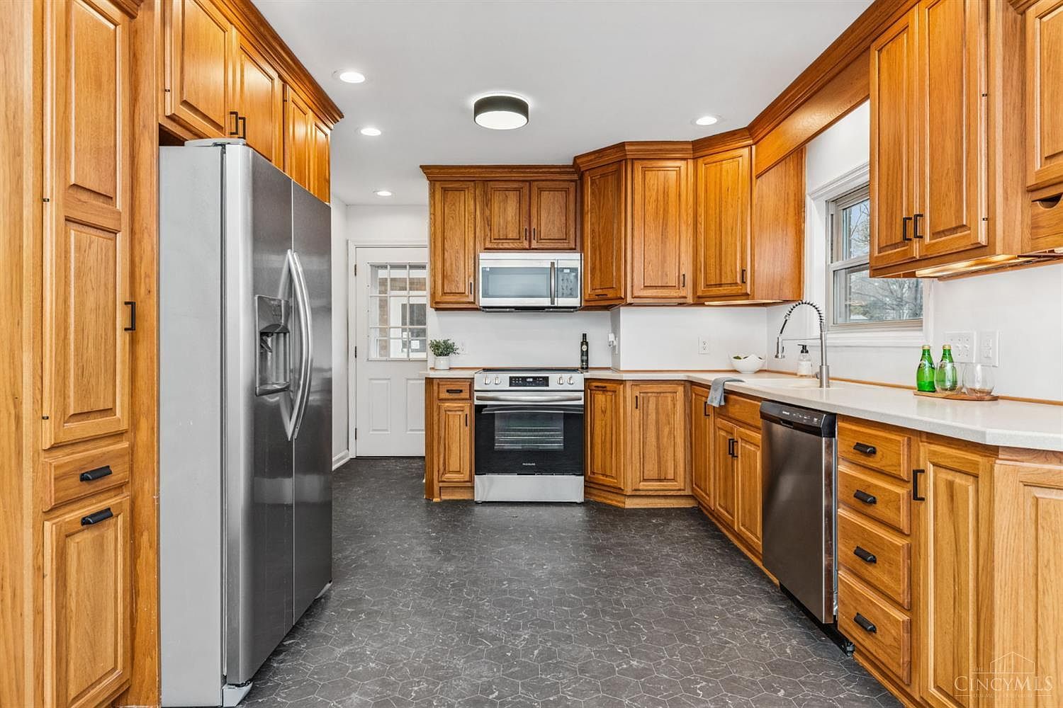 3494 Poole Rd Cincinnati, OH 45251 | Single Family