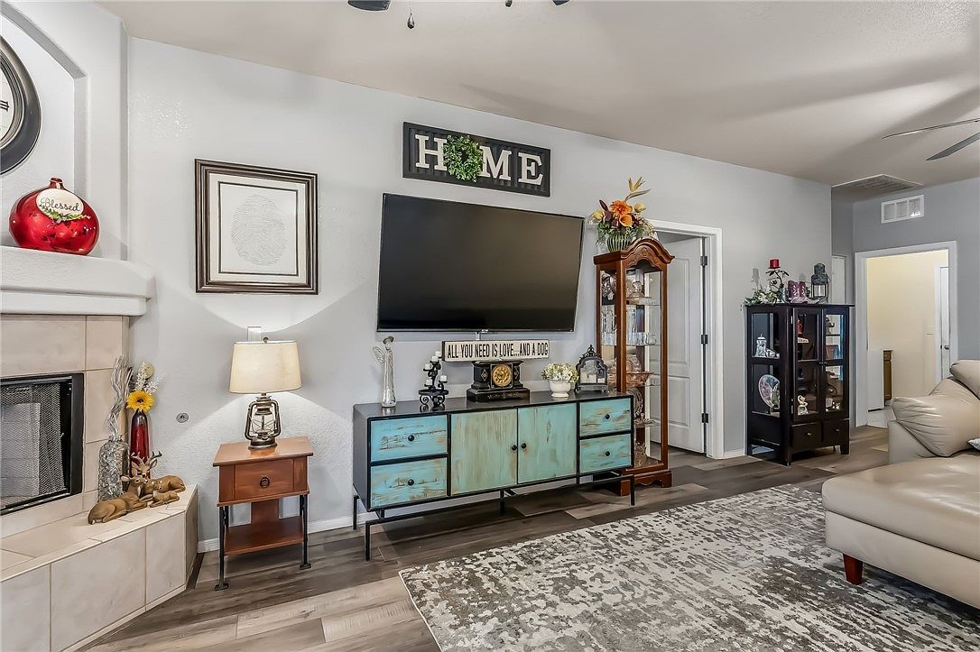 2185 E Mullholland Dr Fort Mohave, AZ 86426 | Single Family