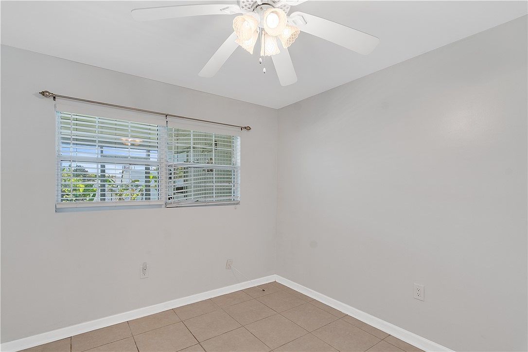 1440 4th Ct Vero Beach, FL 32960  | Single Family
