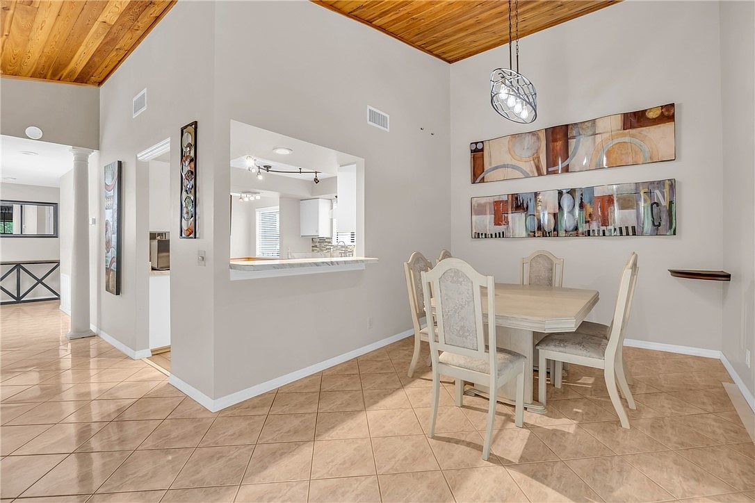 2125 Pine Creek Blvd APT 204 Vero Beach, FL 32966  | Condominium