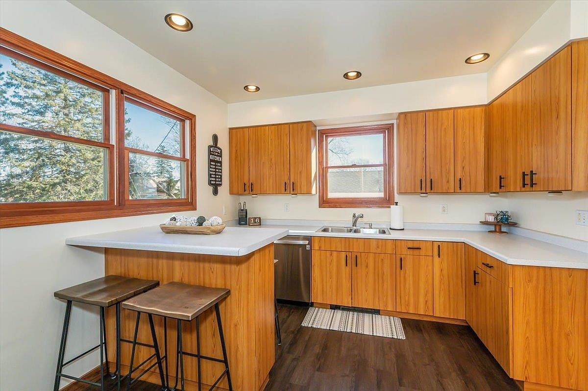 1222 22nd Ave E Superior, WI 54880 | Single Family