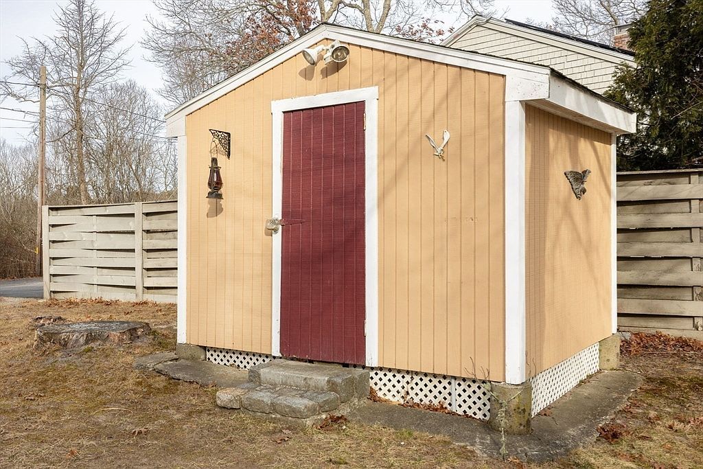 14 Briarwood Dr Wareham, MA 02571  | Single Family