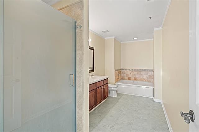 119 Abbie Ct West New York, NJ 07093 | Condominium