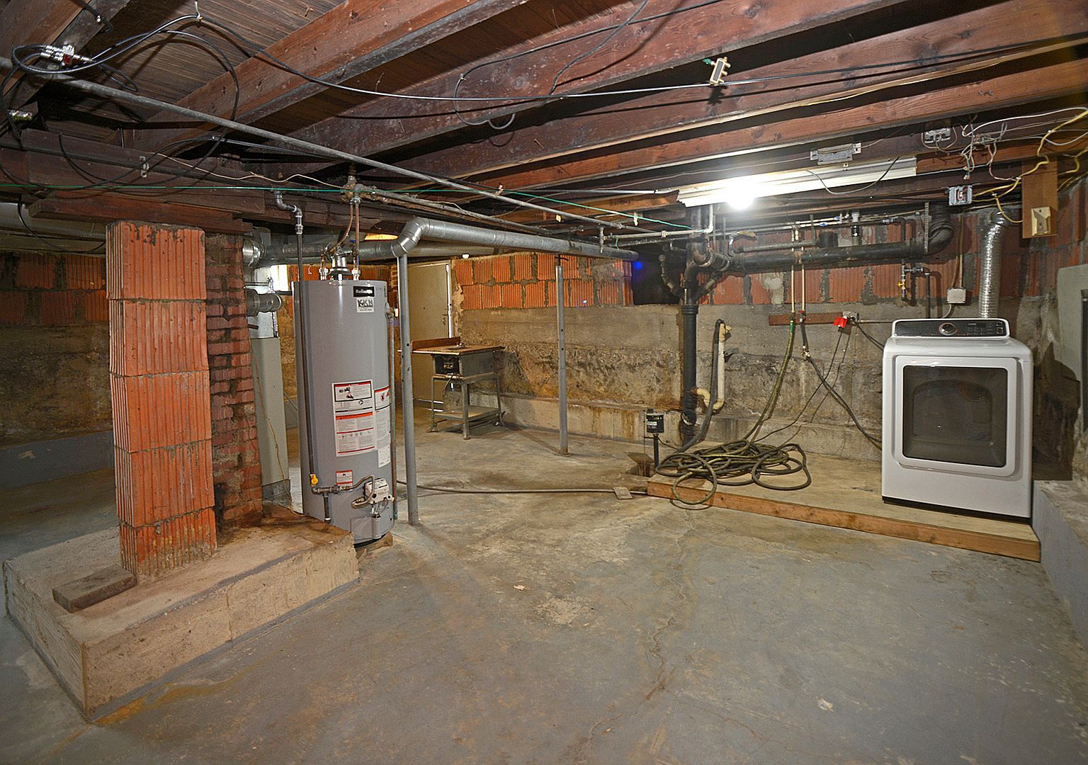 1617 Pine St Ottawa, IL 61350 | Single Family