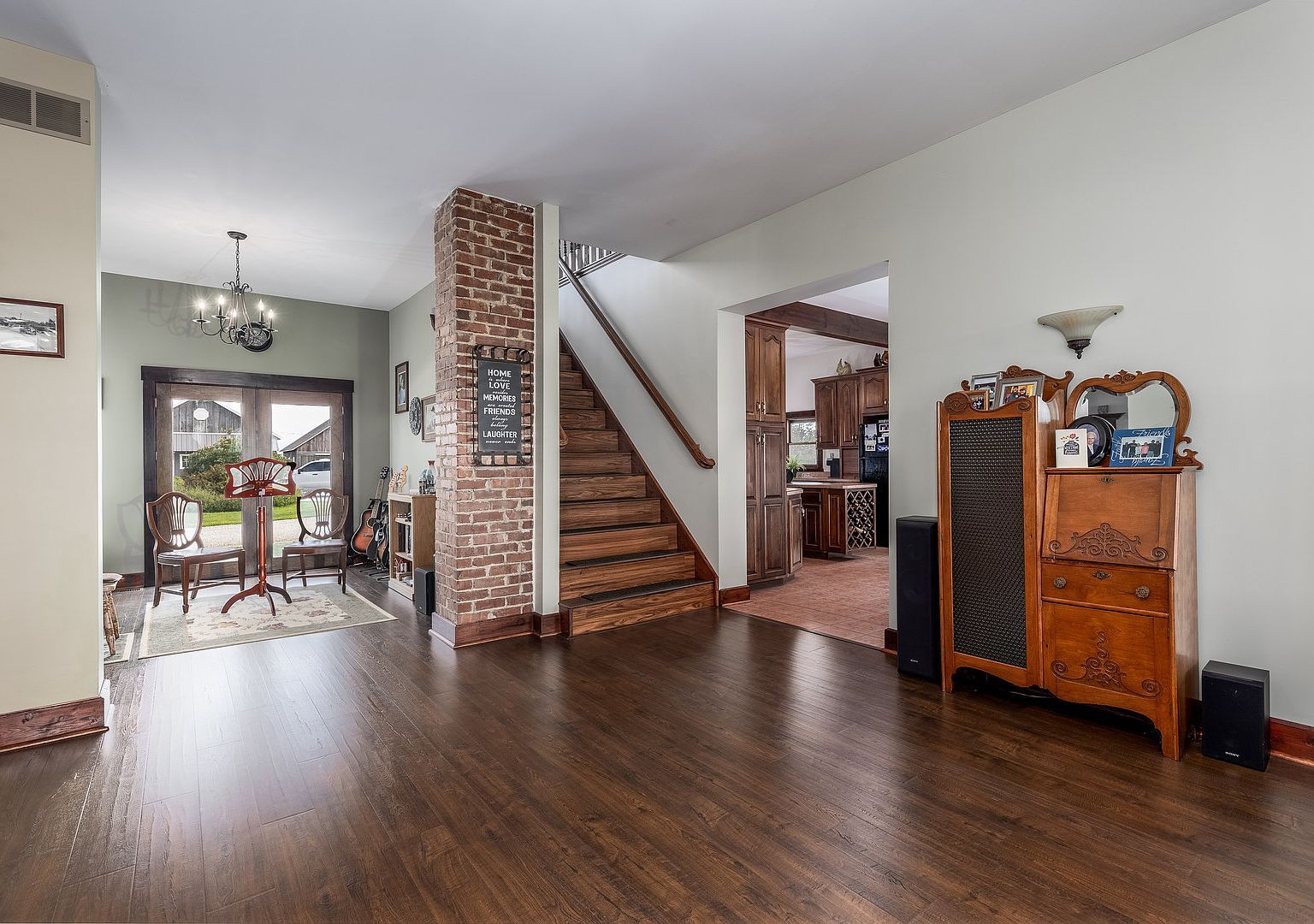 10617 E 2950 North Rd Blackstone, IL 61313 | Single Family