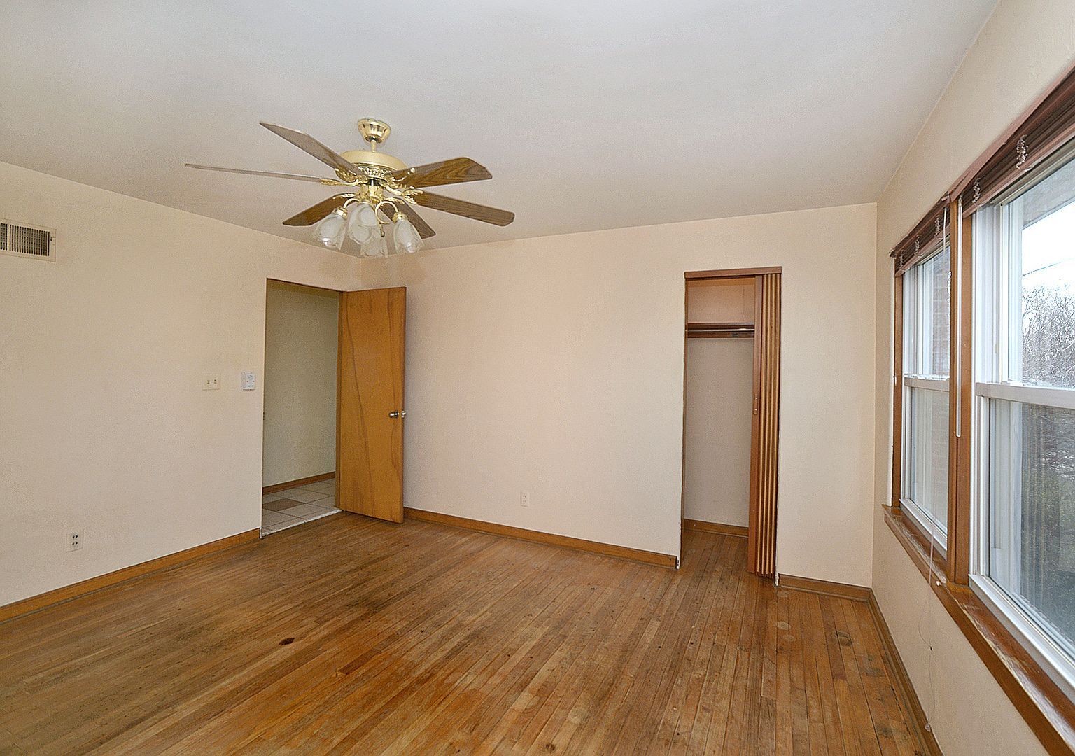 601 Arch St Ottawa, IL 61350 | Single Family