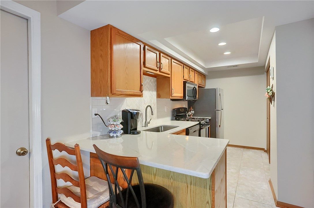 55 Ashford Dr Cranberry Township, PA 16066 | Condominium