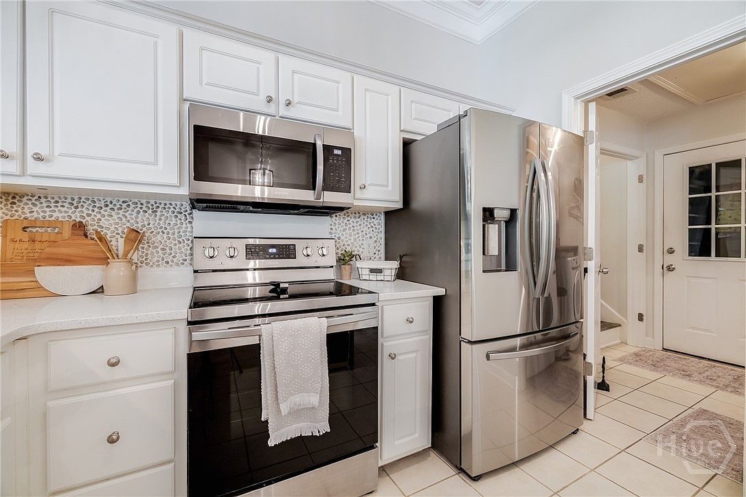 4 Lee Hall Dr Savannah, GA 31419  | Single Family