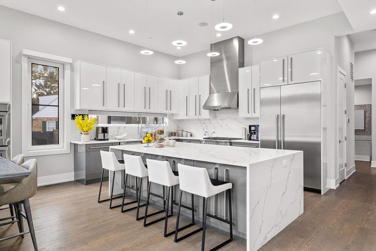 1341 Pfingsten Rd Northbrook, IL 60062  | Single Family