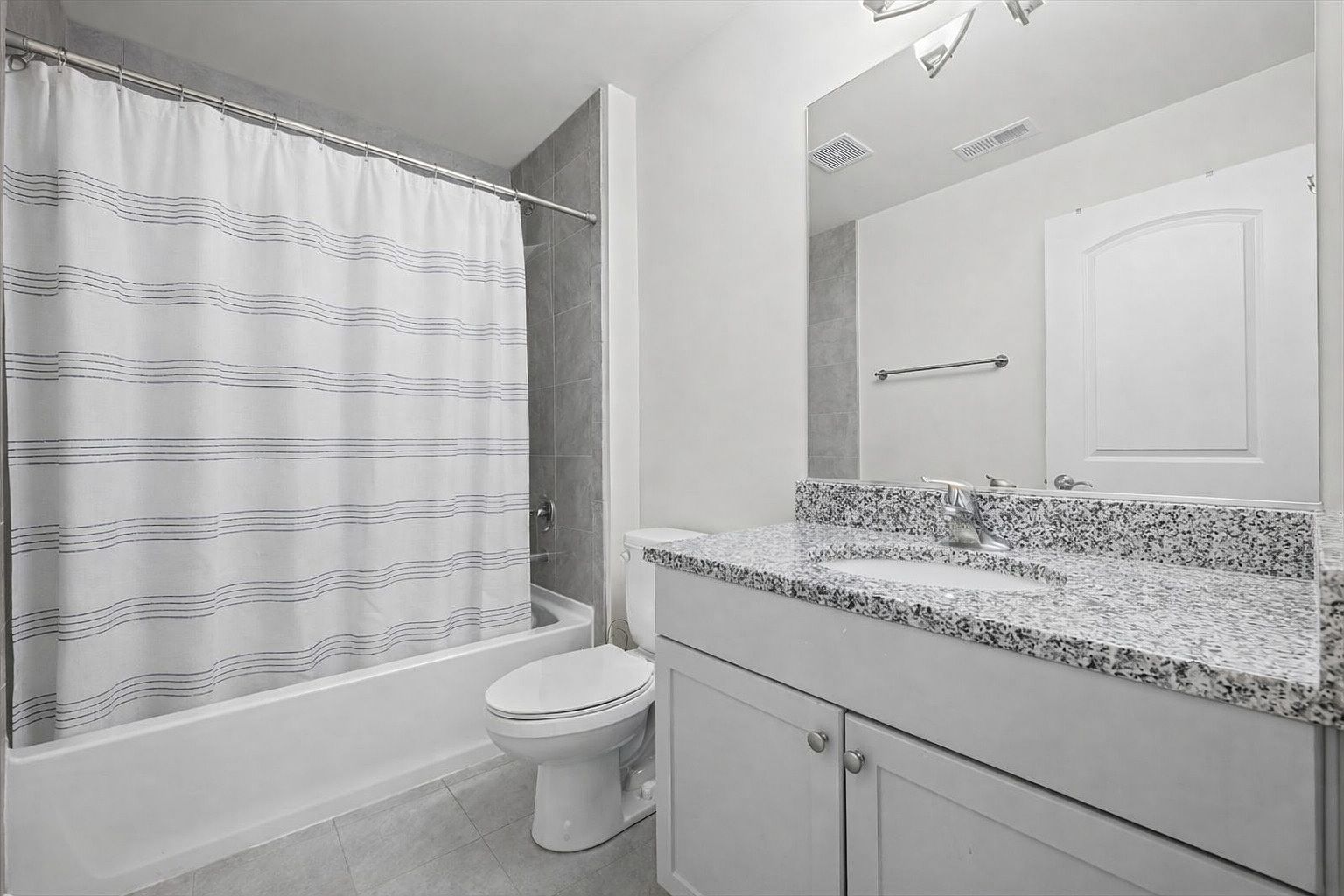 35 Woodland Trl Lincolnshire, IL 60069  | New build