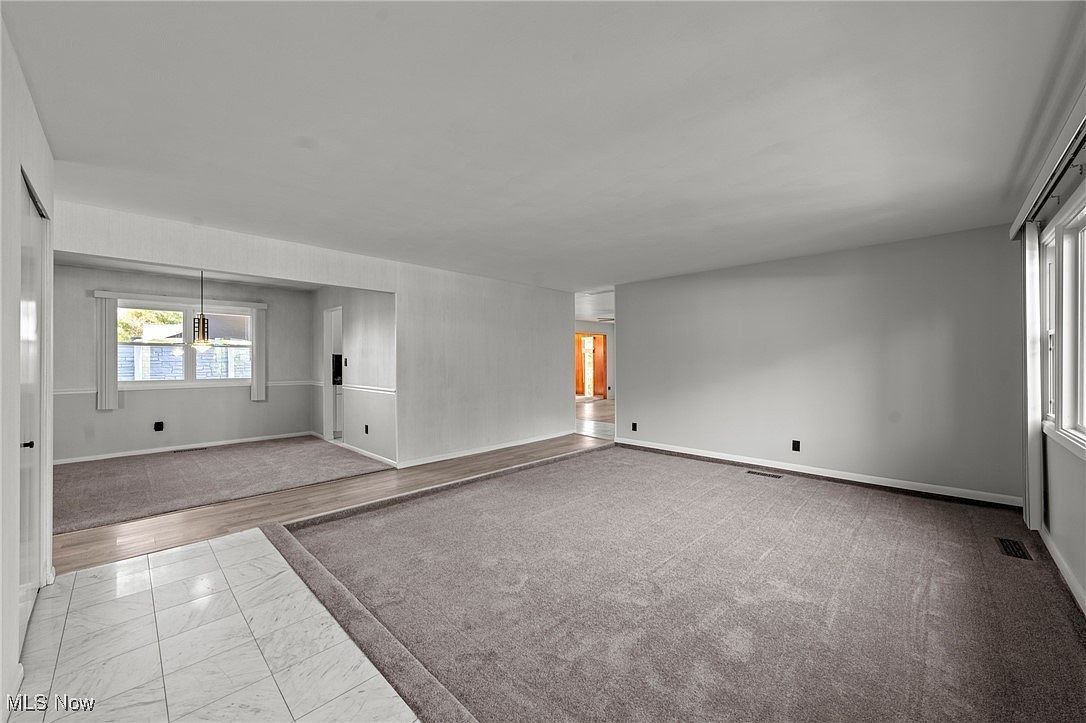 270 Parkview Dr Aurora, OH 44202  | Single Family