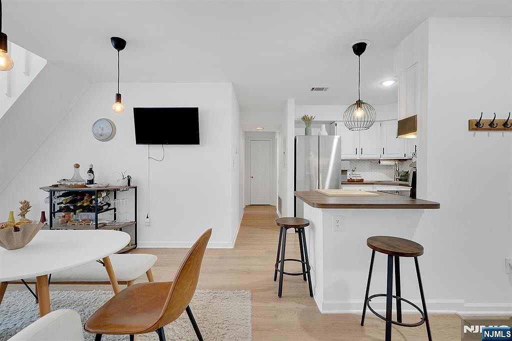 199 Union Ave APT 2F Rutherford, NJ 07070 | Condominium