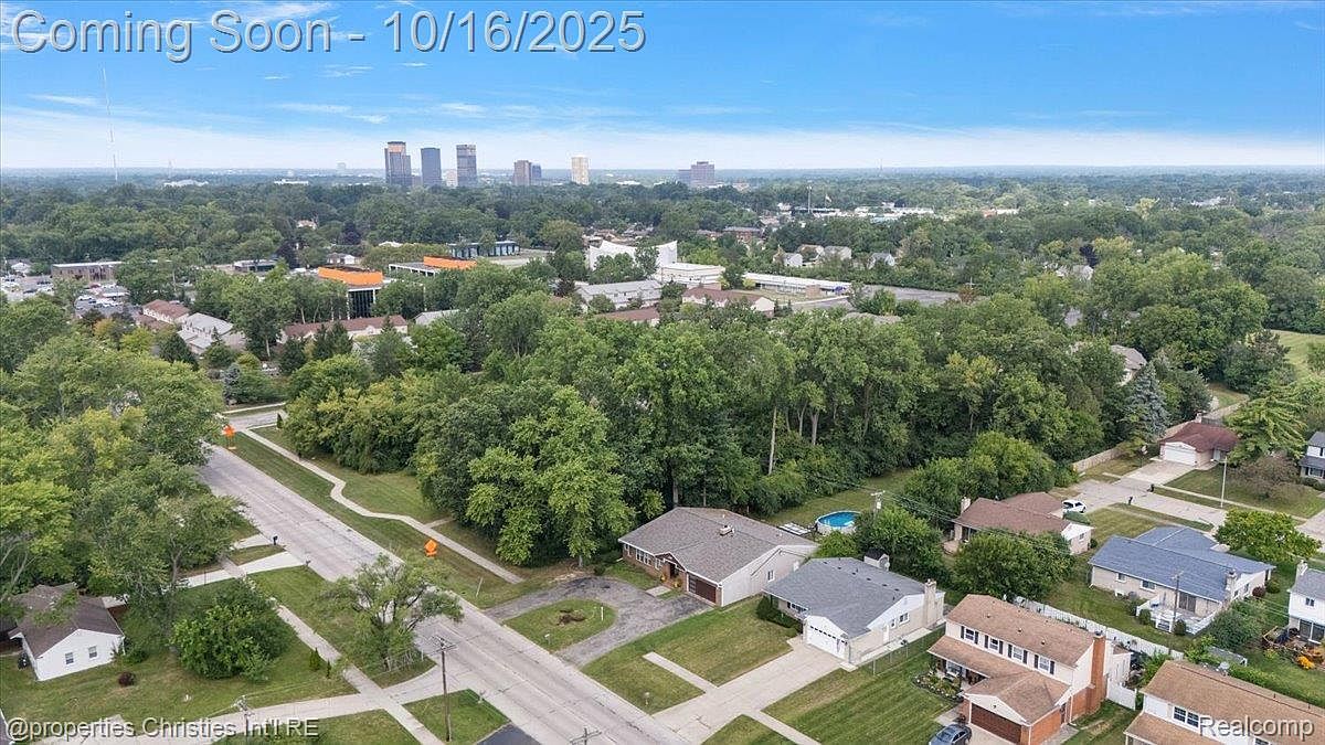 17316 Mount Vernon St Southfield, MI 48075 | Single Family