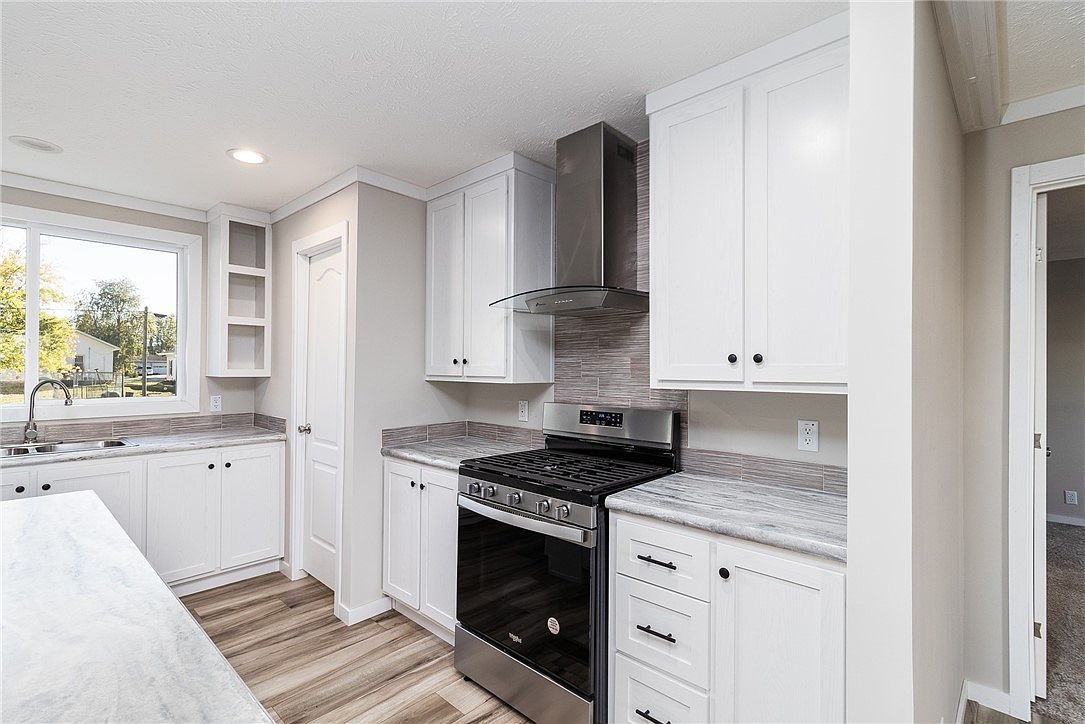 513 W North 1st St Stewardson, IL 62463  | New build