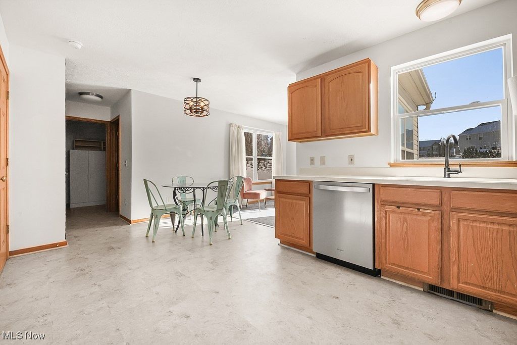 4464 Newcastle Cv Brunswick, OH 44212 | Single Family