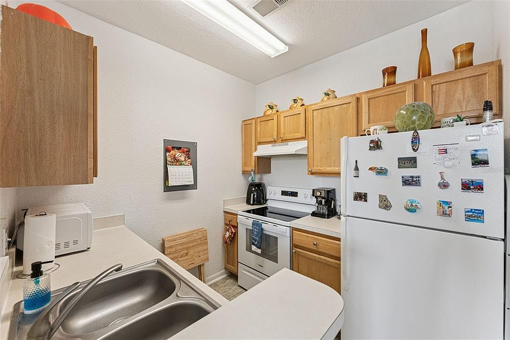 9093 Lee Vista Blvd APT 907 Orlando, FL 32829  | Condominium