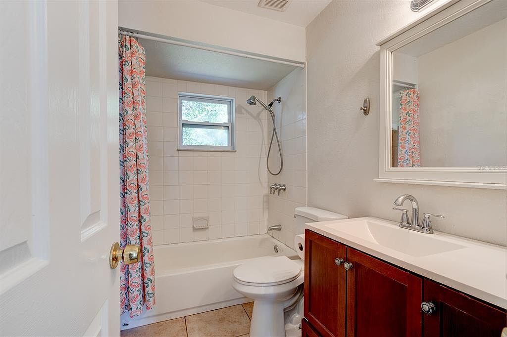 712-714 Oakwood Ave New Smyrna Beach, FL 32169  | Single Family