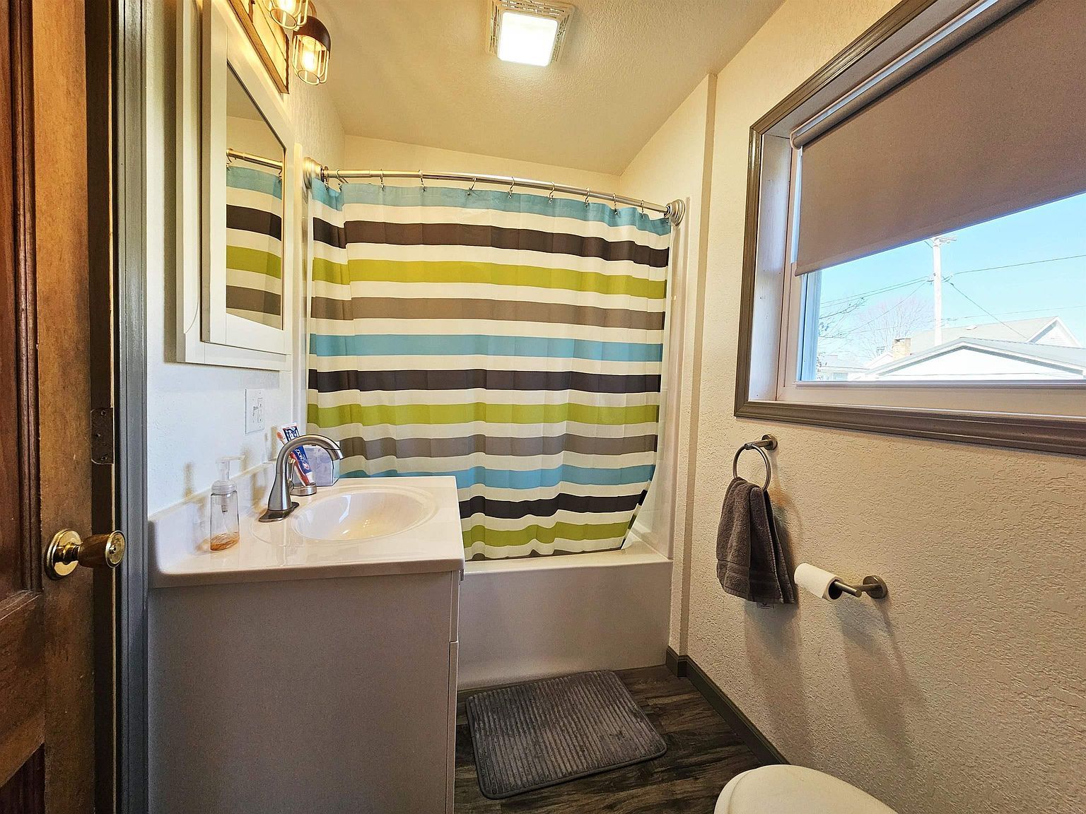 404 Franklin St Elgin, IA 52141  | Single Family