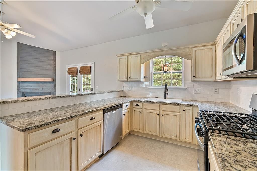 14 Bryan Springs Rd SW Rome, GA 30165 | Single Family