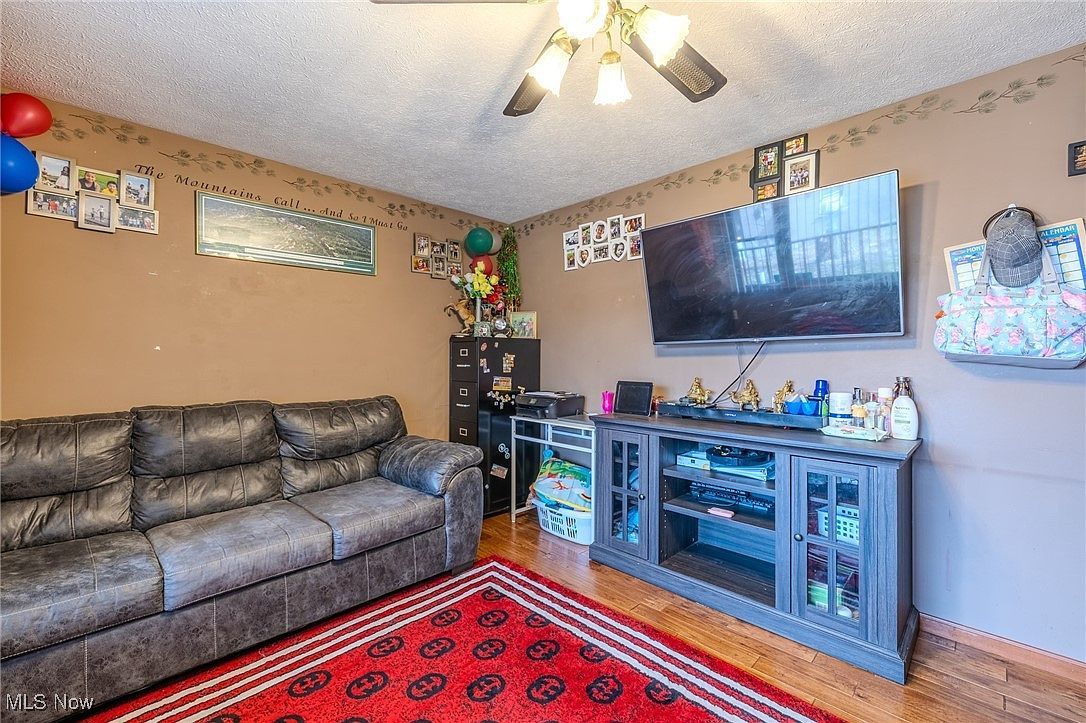 642 Horning Rd Atwater, OH 44201  | Single Family