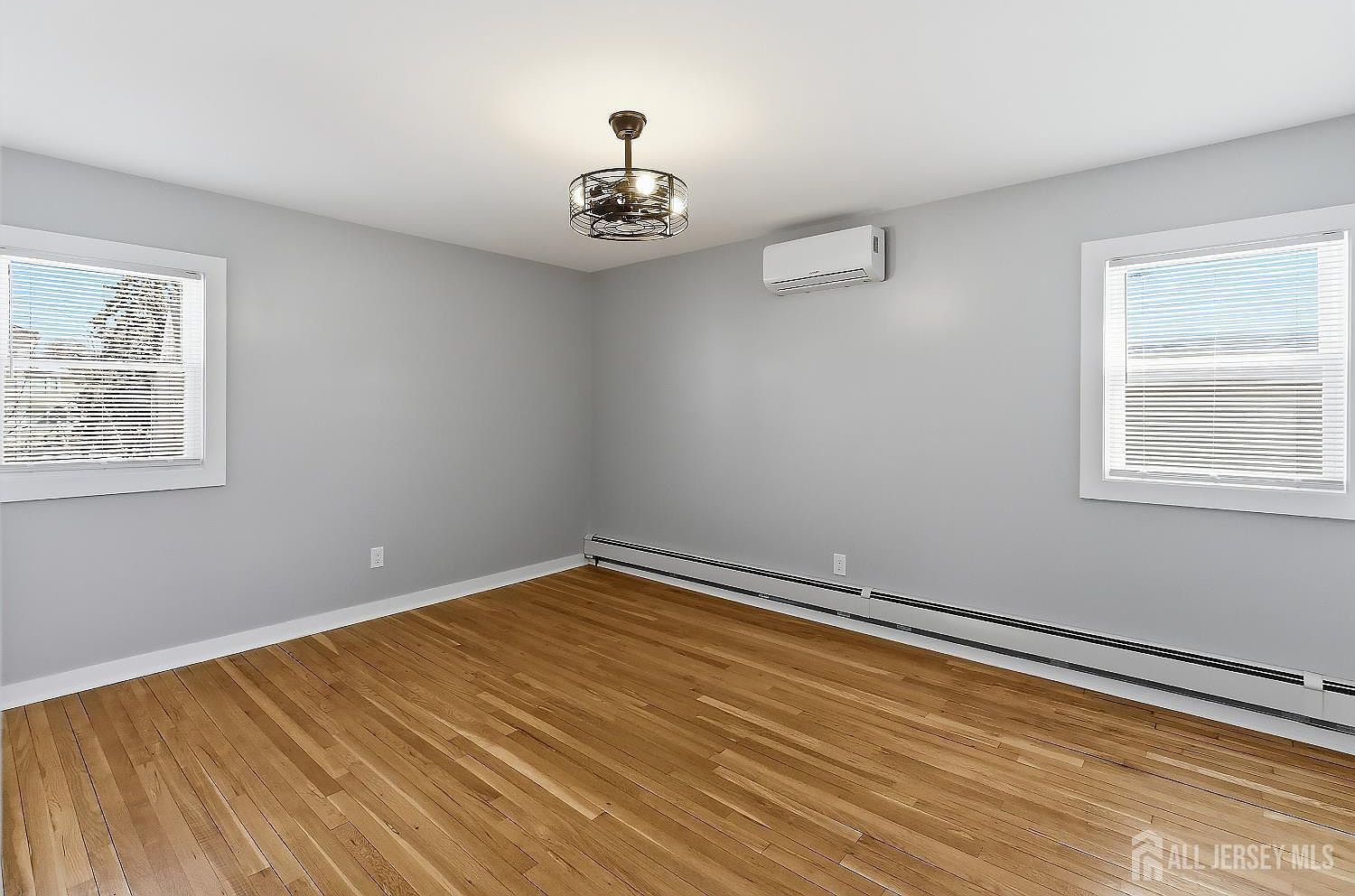 19 Evelyn Ct Maplewood, NJ 07040  | Condominium