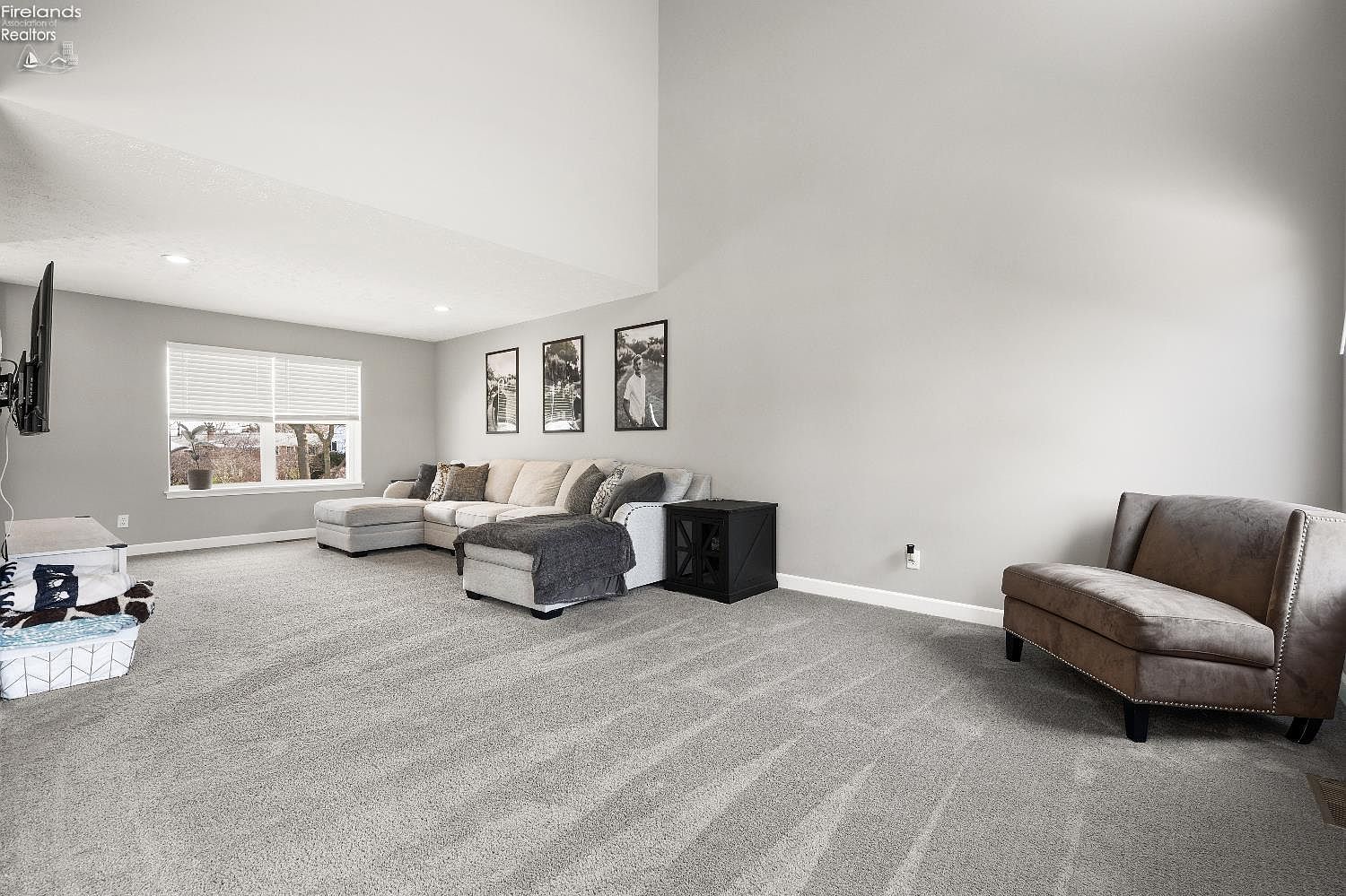 3712 N Delwood Dr Port Clinton, OH 43452  | Single Family