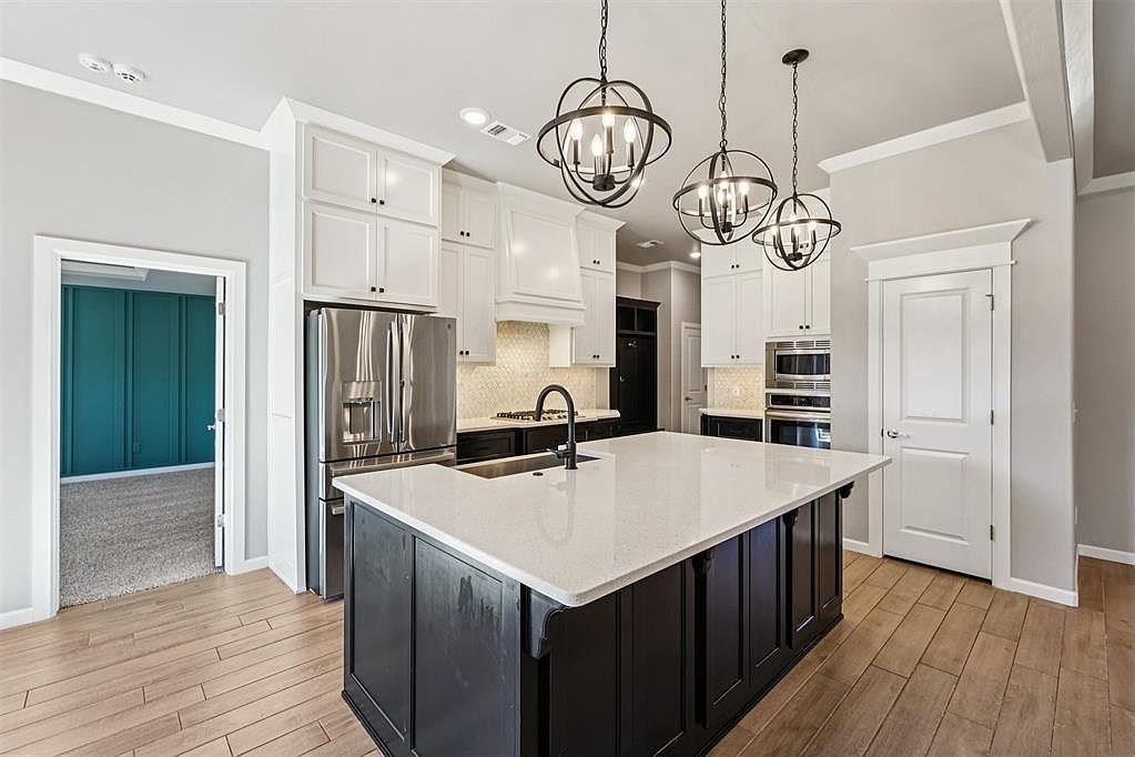 600 Dardanelle Pass Edmond, OK 73025  | Single Family