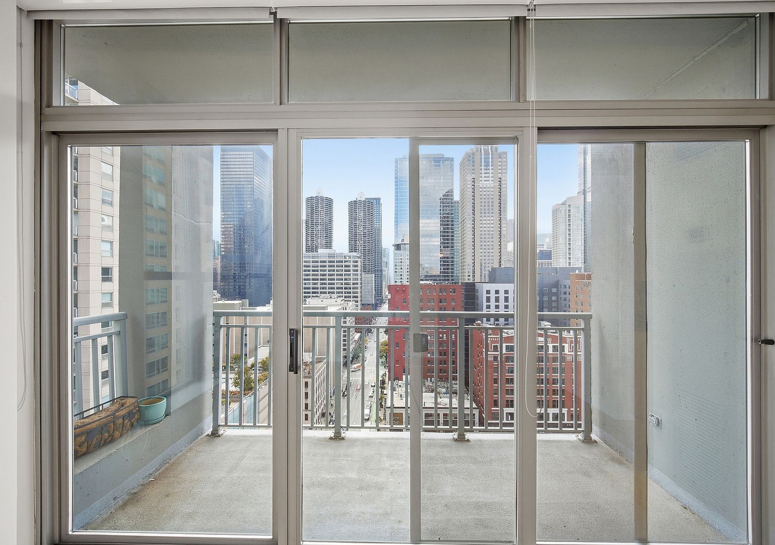 600 N Dearborn St APT 1812 Chicago, IL 60654 | Condominium