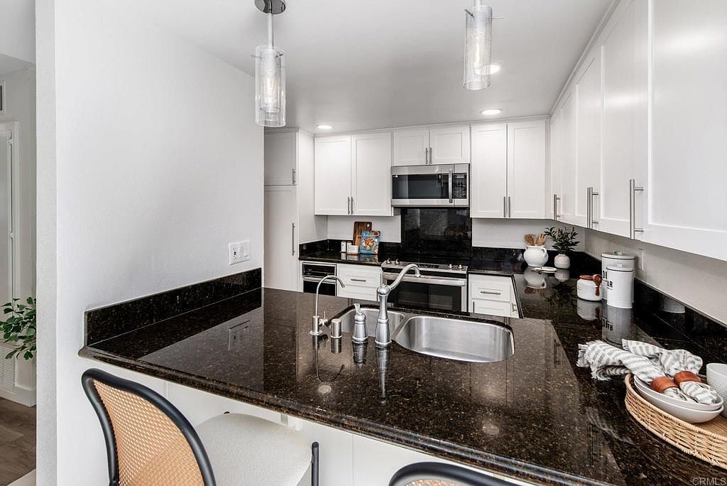 4084 Crystal Dawn Ln Unit 105 San Diego, CA 92122  | New build