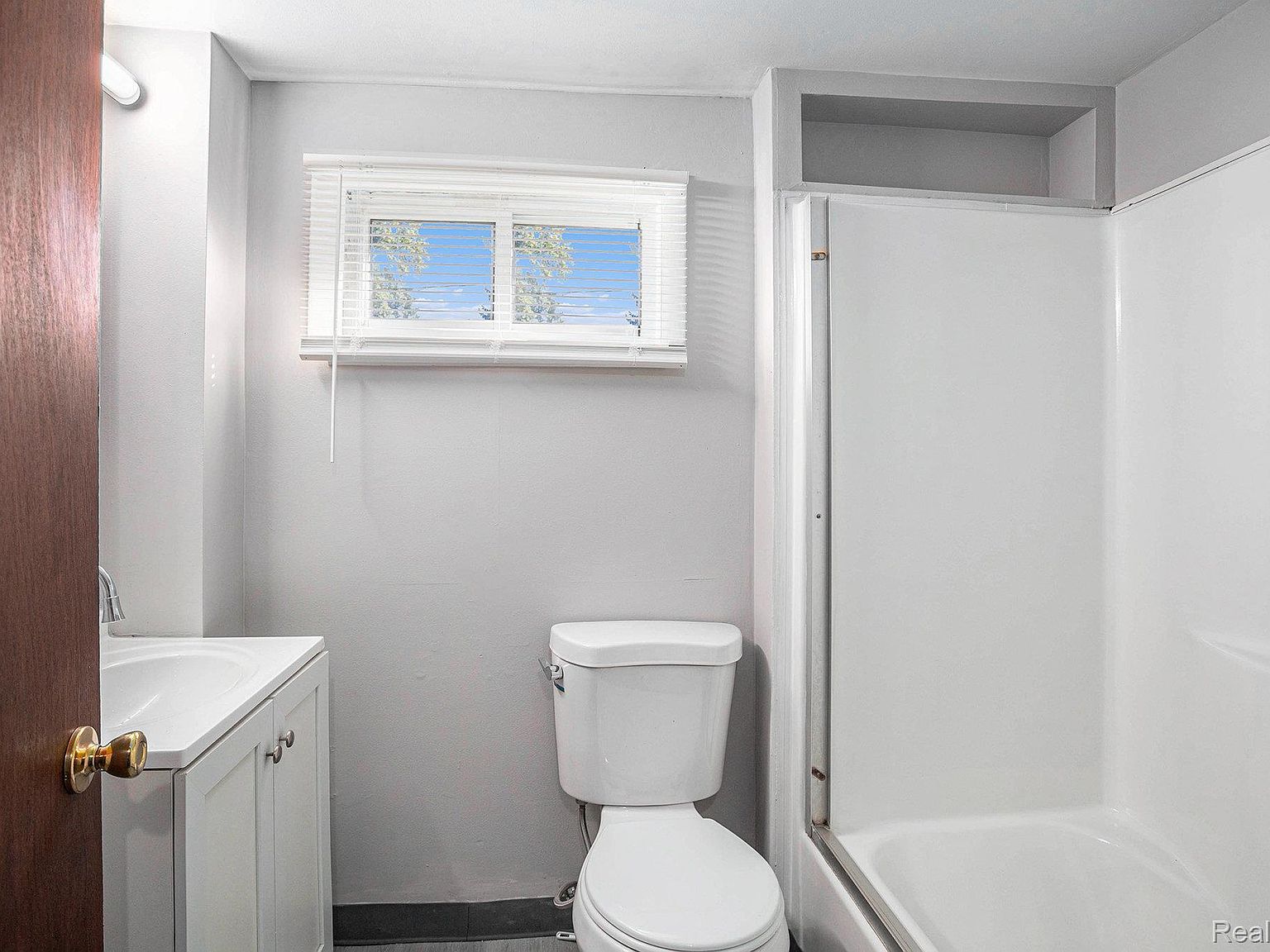 770 Cameron Ave Pontiac, MI 48340 | Single Family