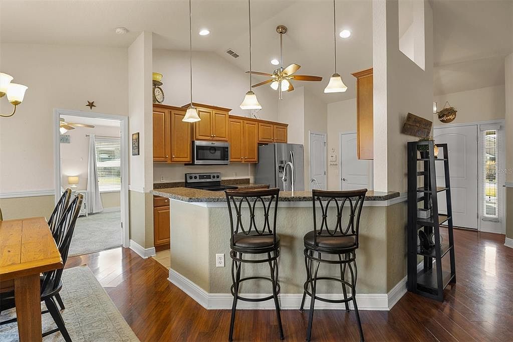 1585 Doves View Cir Auburndale, FL 33823  | Single Family