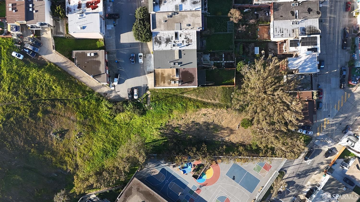 82 Delta St San Francisco, CA 94134  | Land/Lot