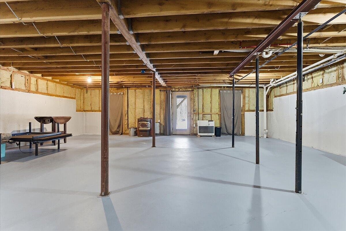 16 Trillium Ests Rome, ME 04963  | Single Family