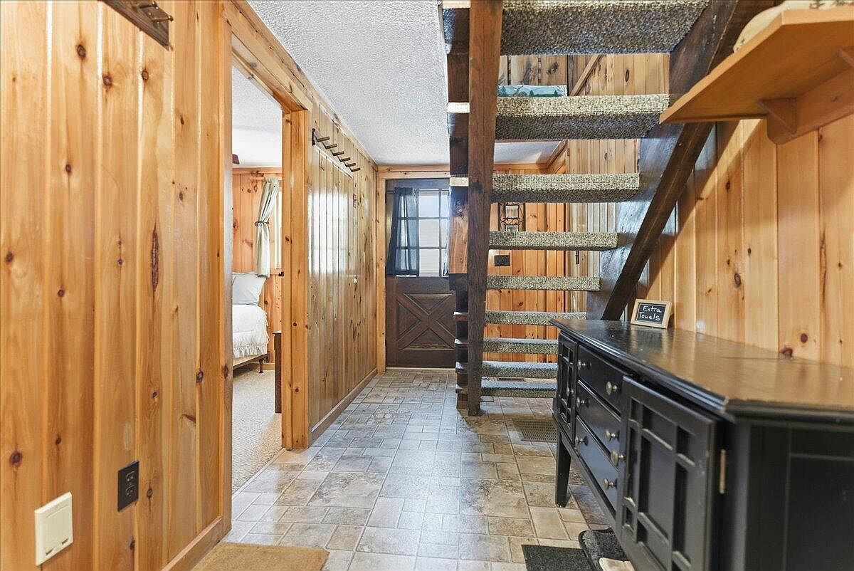 11 Top Hill Rd Bridgton, ME 04009  | Single Family