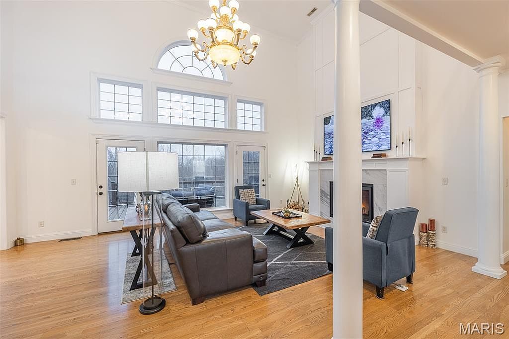 1 Twin Oaks Ln Poplar Bluff, MO 63901  | Single Family