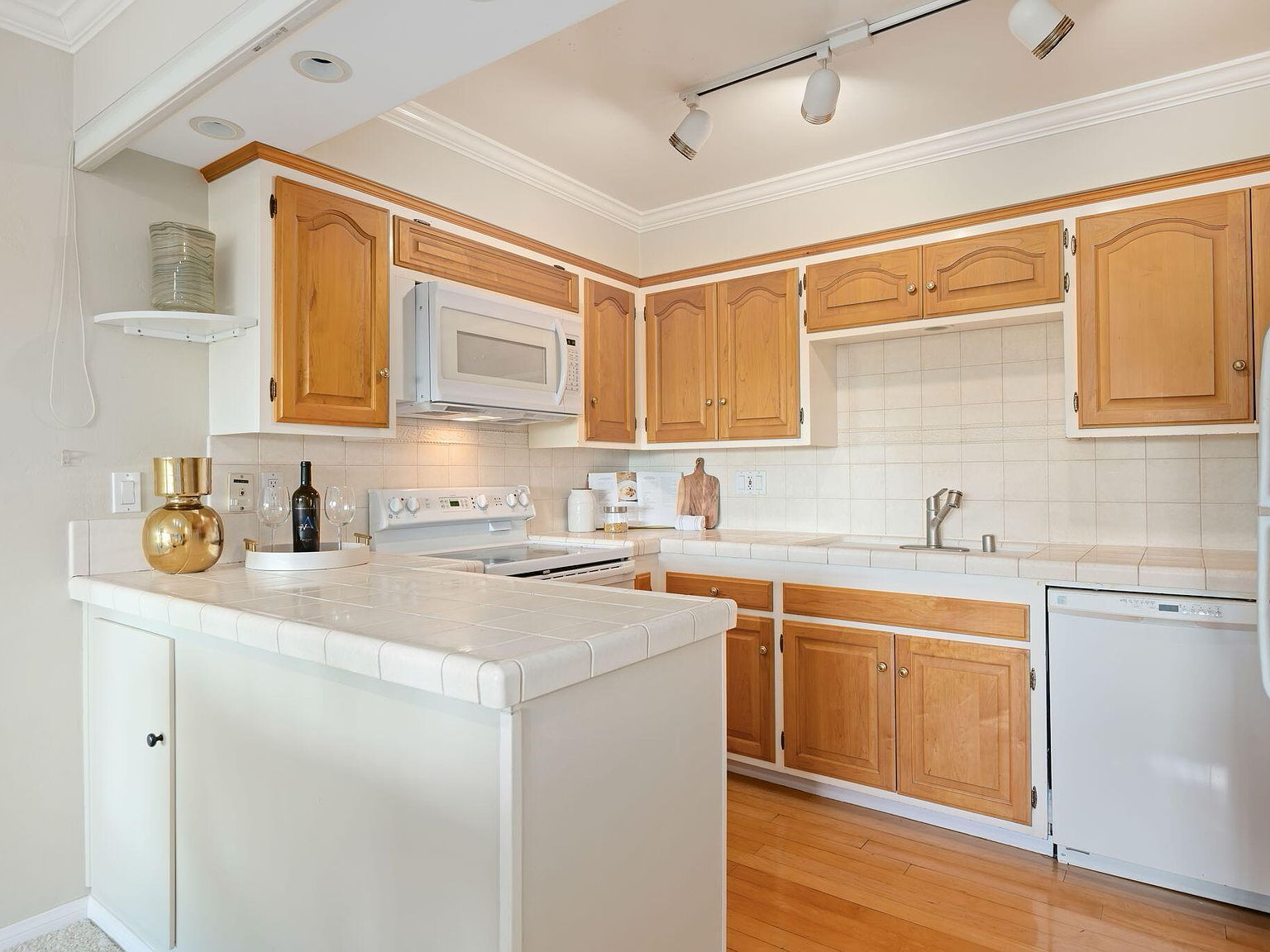 2727 Miradero Dr APT 302 Santa Barbara, CA 93105  | Condominium