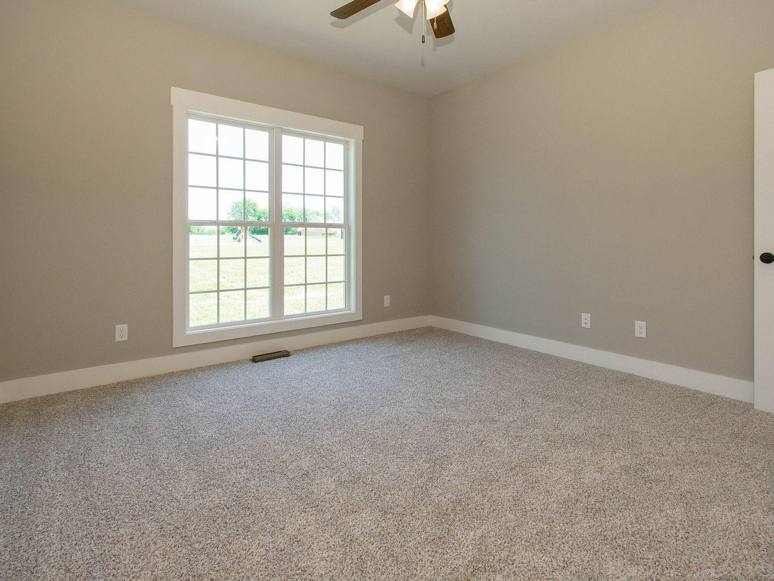 Sheffield Farmhouse Plan, The Summit Bowling Green, KY 42104  | Single Family