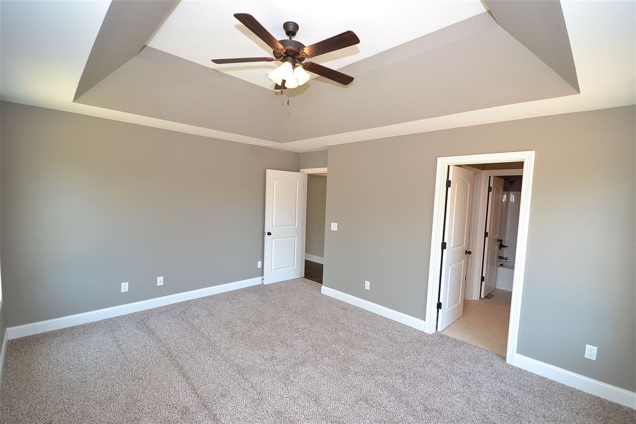 Grindelwald Plan, McLellan Crossings Bowling Green, KY 42101 | Single Family