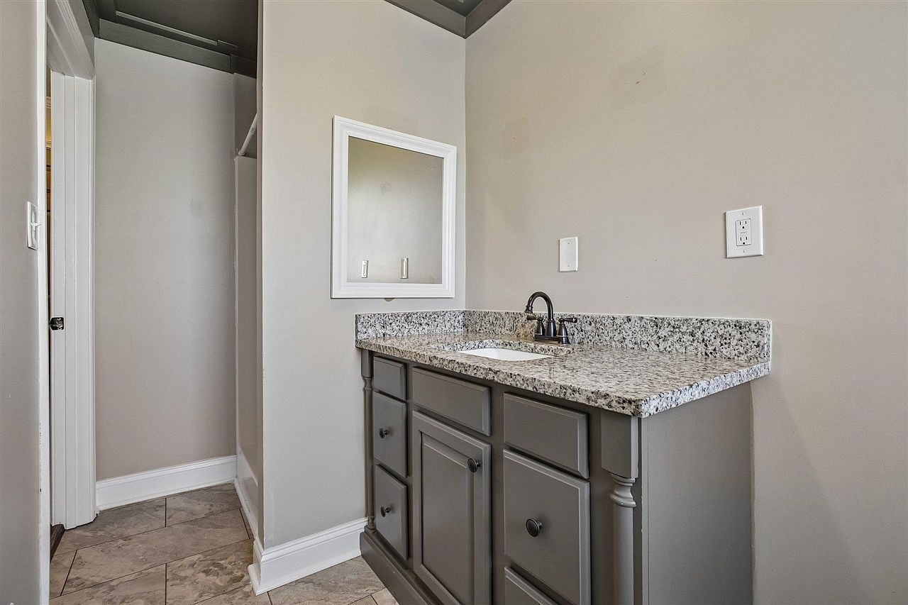 2683 Mount Zion Rd Brownsville, KY 42210  | Single Family