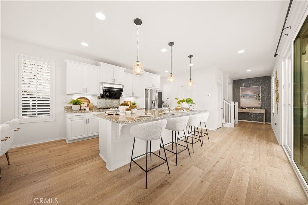 161 Fixie Irvine, CA 92618  | Condominium