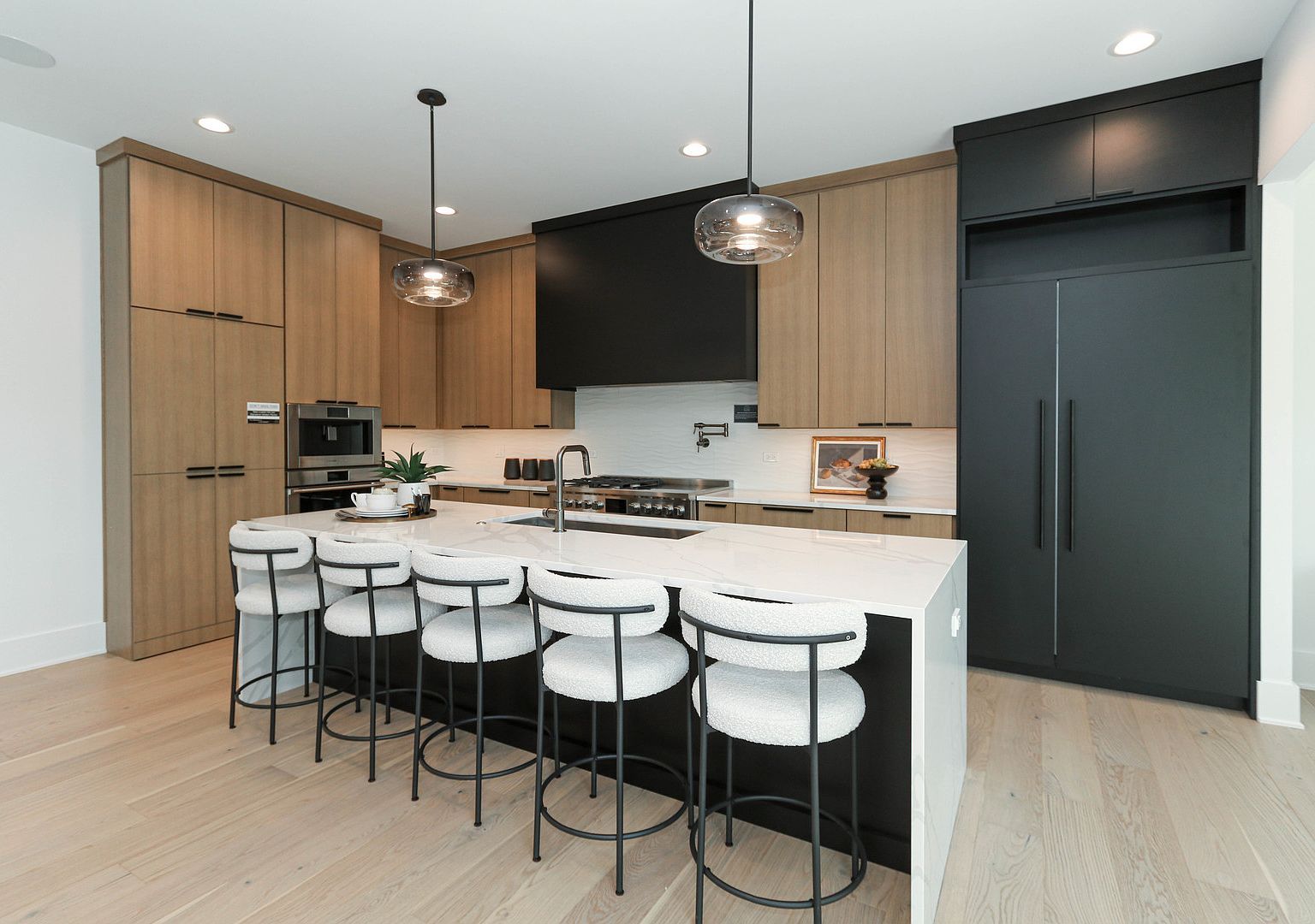 3316 Club Ct Naperville, IL 60564  | Single Family