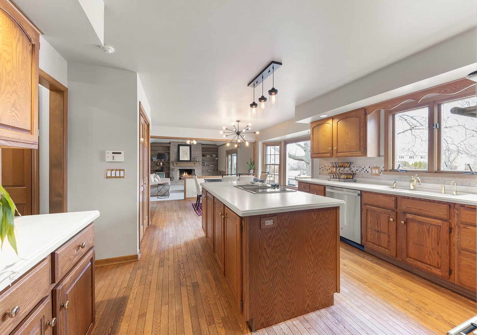 381 Prairie Knoll Dr Naperville, IL 60565  | Single Family