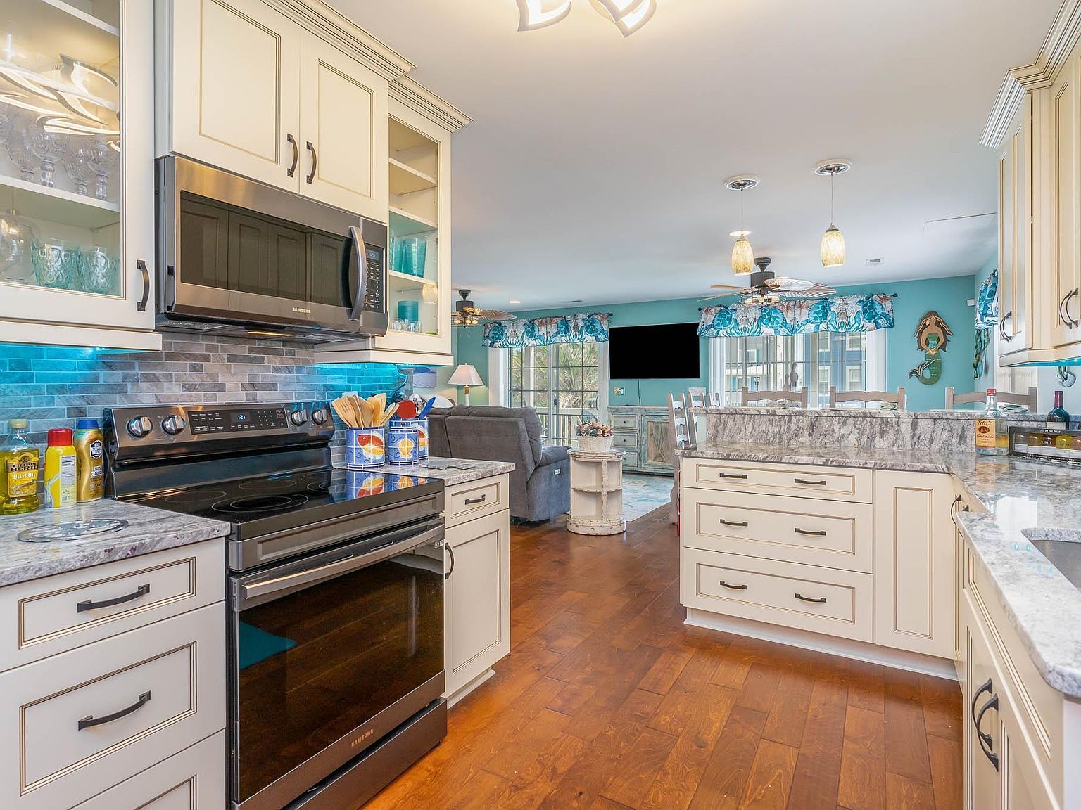 712A S Ocean Blvd Surfside Beach, SC 29575 | Single Family