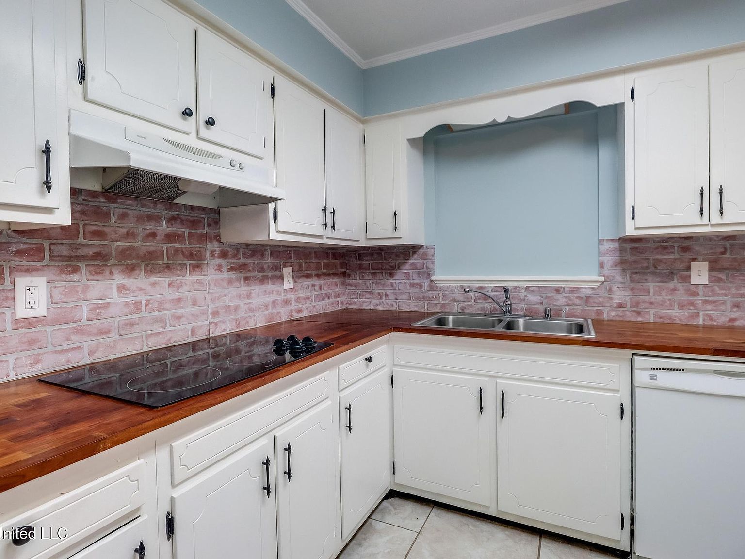 323 Carter Rd Biloxi, MS 39531 | Single Family